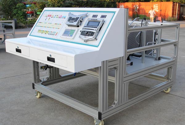 HY-QCXE505新能源汽車電動(dòng)空調(diào)實(shí)訓(xùn)臺(tái)（比亞迪E5電動(dòng)車） 